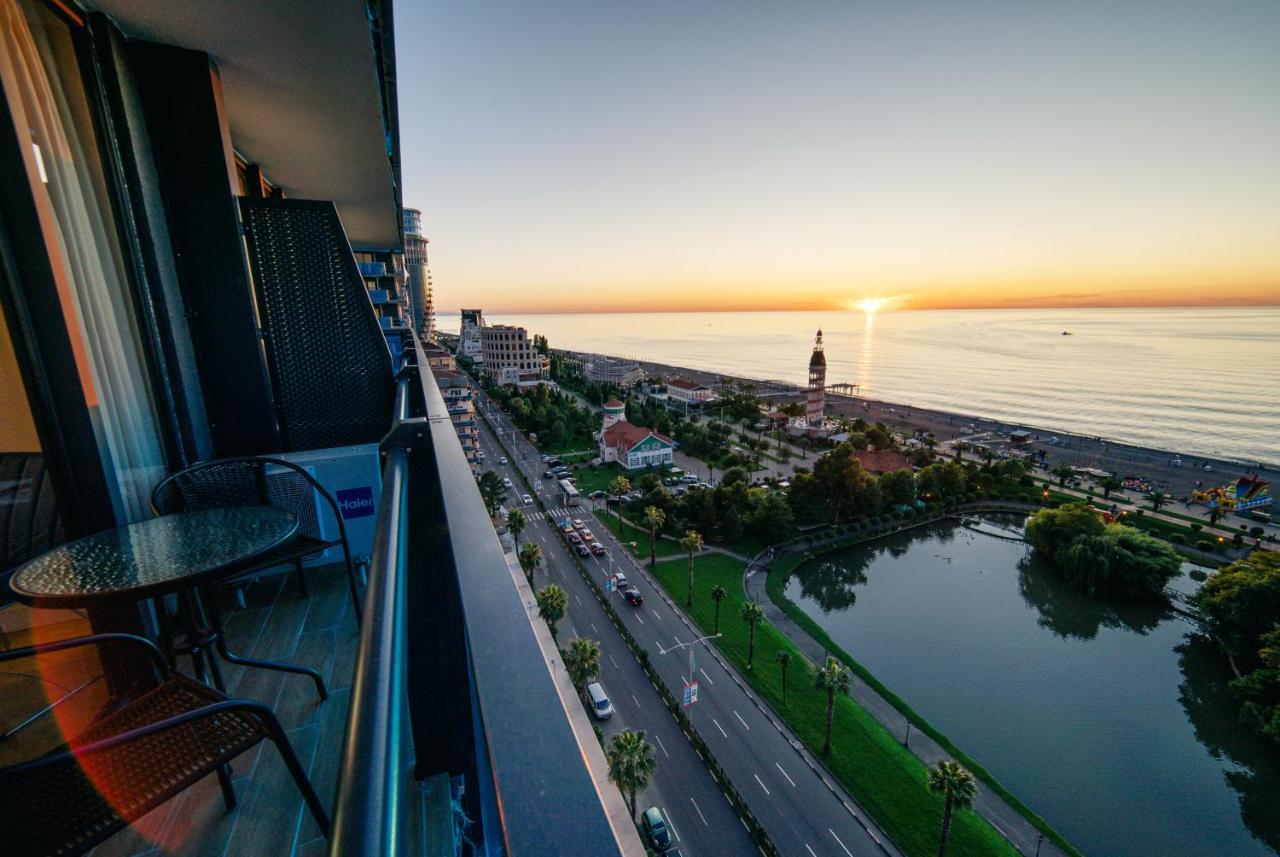 Ferienwohnung Grand City Real Estate Batumi Exterior foto